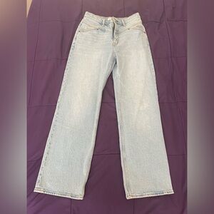 BRAND NEW Abercrombie and Fitch high rise 90s relaxed jeans size 29 w/tags